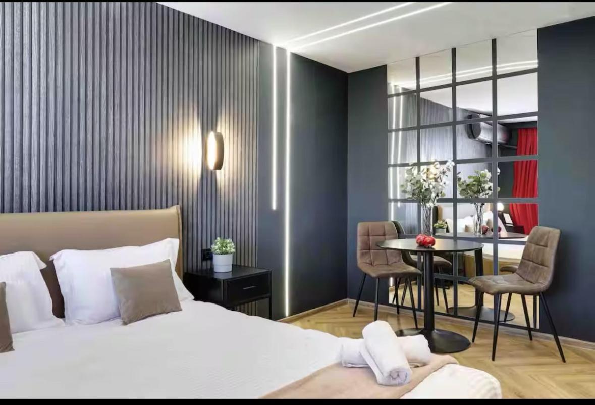 Bed & Breakfast Elegance By Magic *